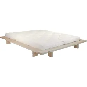 Dvoulůžková postel z borovicového dřeva s roštem 180x200 cm Japan – Karup Design