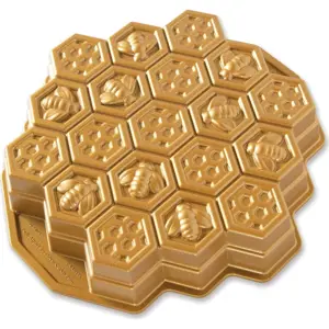 Produkt Forma na pečení ve tvaru medové plástve ve zlaté barvě Nordic Ware Bee, 2,4 l