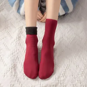 Produkt Zaparkorun Hřejivé ponožky s kožíškem - červené